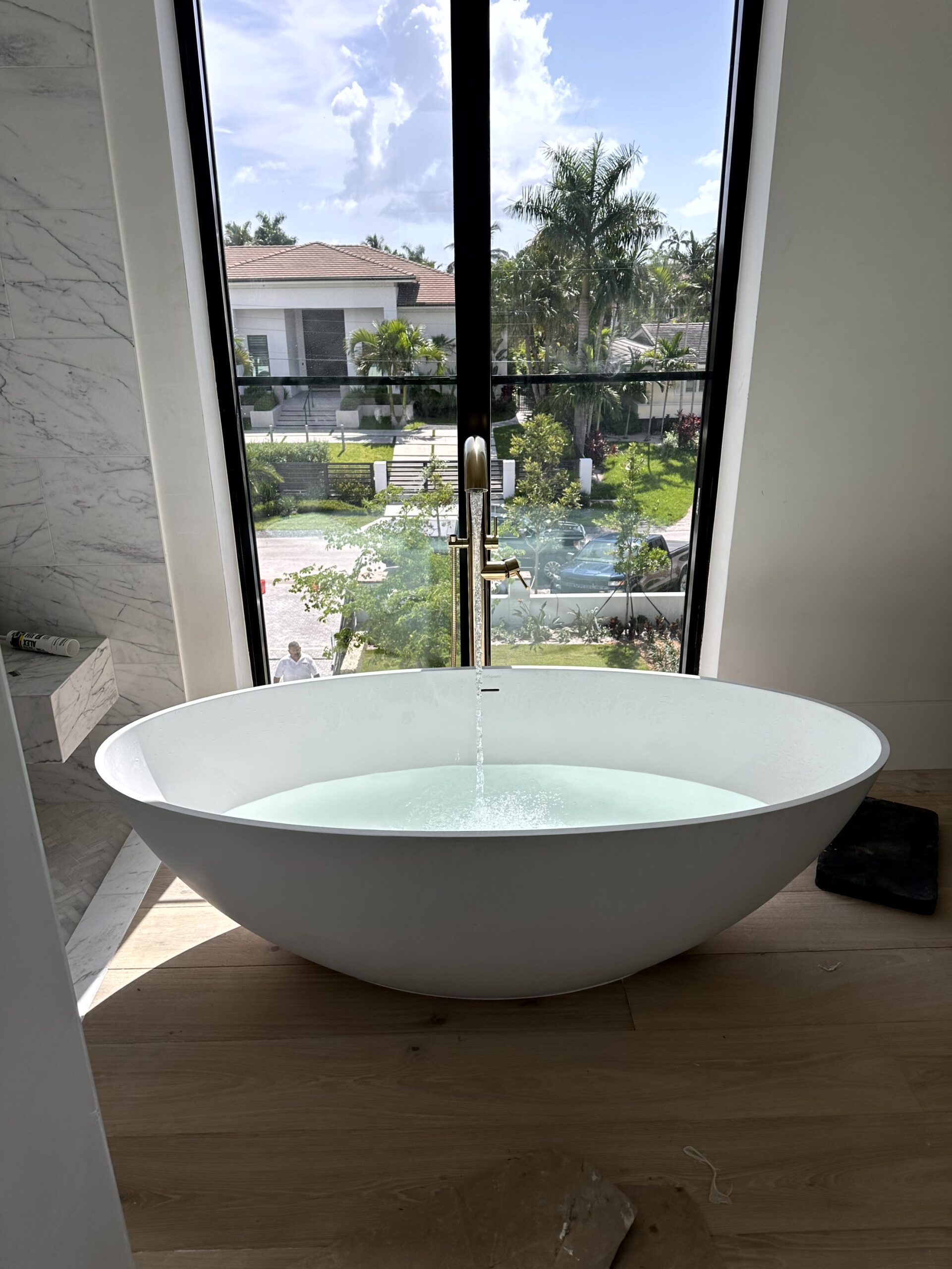 Fixture & Installations